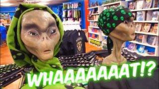 ALIENS at the ROSWELL UFO MUSEUM GIFT SHOP !!