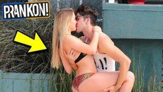 KISSING PRANKS 2021 🤬😄 Funny Fails & Funny MEMES Compilations