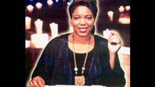 Nigerian Scammer vs Miss Cleo (Soundboard Prank Call)