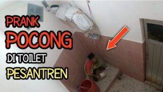 Prank Pocong Anak Santri Terlucu di Toilet Pesantren