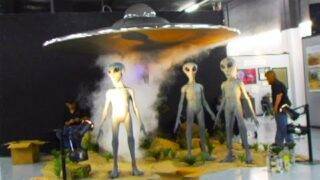 Roswell UFO Museum Alien Prop & Saucer Display | Distortions Making Monster Behind Scenes