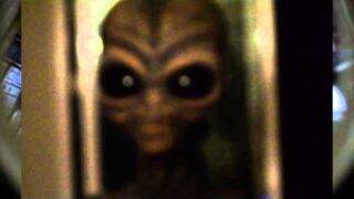 UFO Sightings Inside An Extraterrestrial Space Ship! Abductee Shares His Experience!