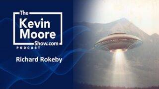 Whole Village Witness Strange UFO Sighting In Britain | Alien Mysteries